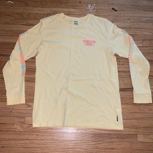 billabong long sleeve in yellow
